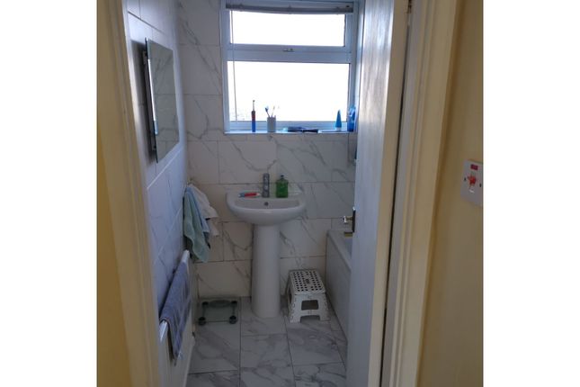 End terrace house for sale in Dominion Road, Worthing