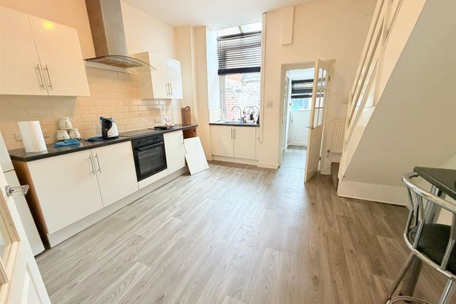 288, King street, Dukinfield photo 2