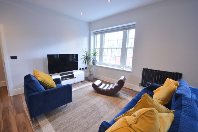 Thumbnail Flat to rent in High Street, Epsom, Surrey