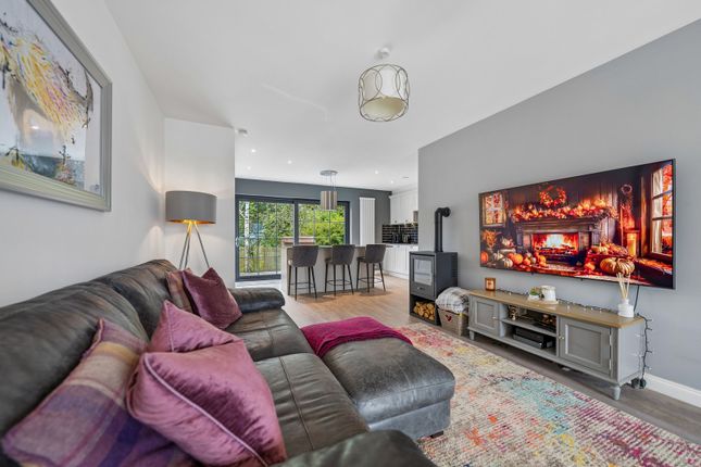 551 Mosspark Boulevard, Glasgow photo 2