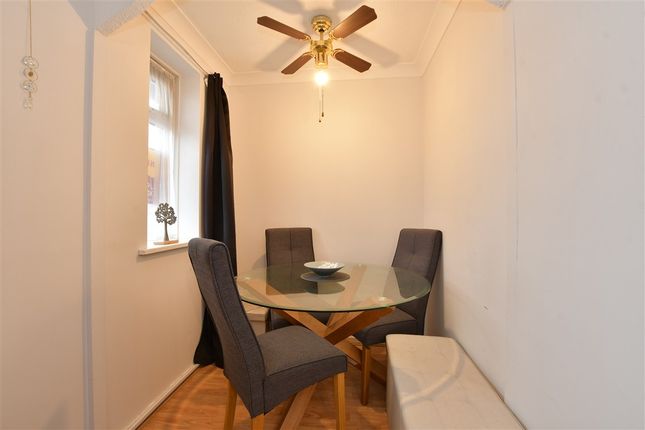 2-bed maisonette on Victor Close, Hornchurch, £215,000