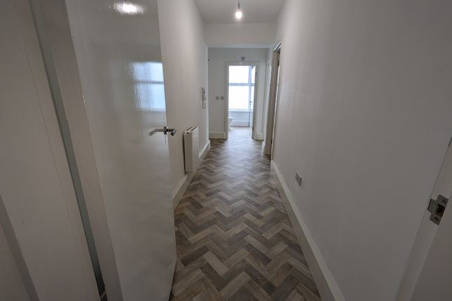 Flat 1, Chesterfield photo 3