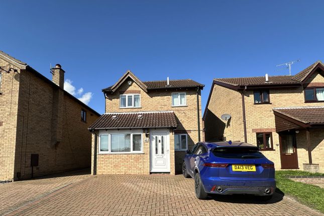 Thumbnail Detached house for sale in 17 Hogarth Close, Bradwell