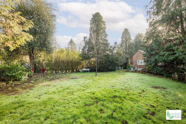Concord, Bagshot Road, Woking photo 3