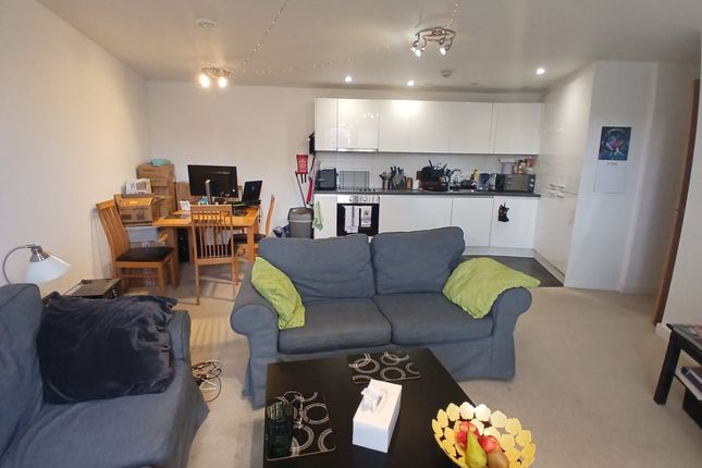 41 Nobel House, 4, Queensway, Redhill photo 3