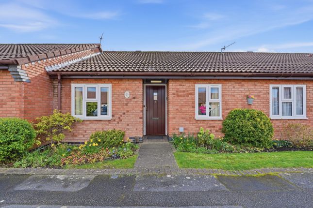 2-bed house on 6, Kingfishers Court, Nottingham, £240,000