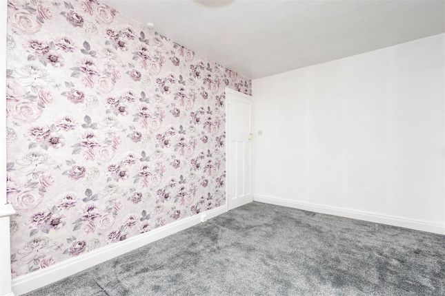 Mayfield Avenue, Preston photo 3