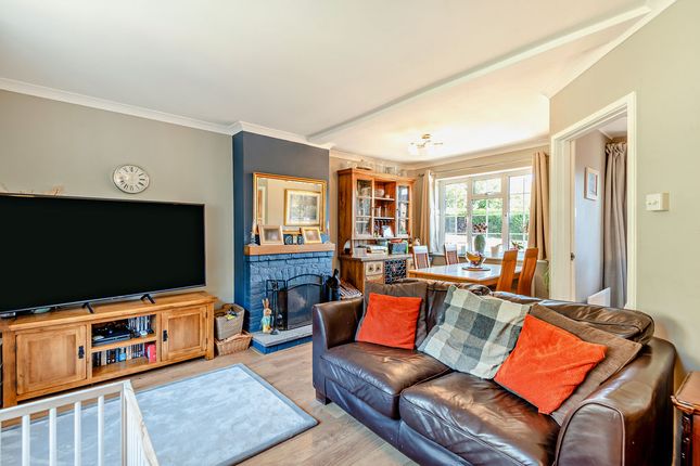 46, Tower Hill, Gomshall photo 2