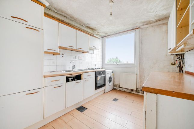 79, Brenchley Gardens, London photo 4