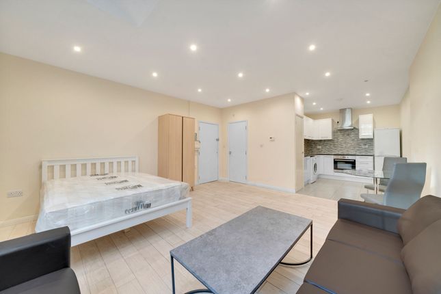Flat E, Gallery Apts, London photo 5