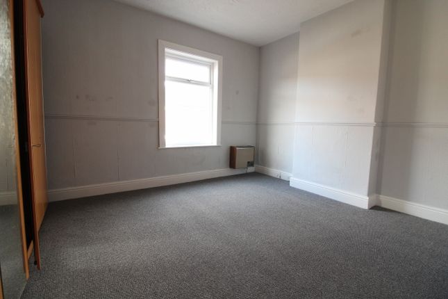 Semi-detached house to rent in Grey Street, Gainsborough