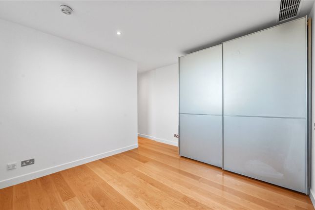 Flat for sale in Cinnabar Wharf Central, 24 Wapping High Street, Tower Hamlets, London