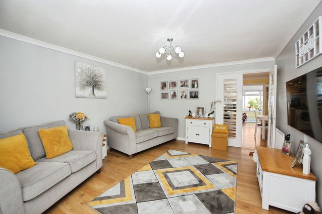 35, Rhos Y Dderwen, Blackwood photo 4