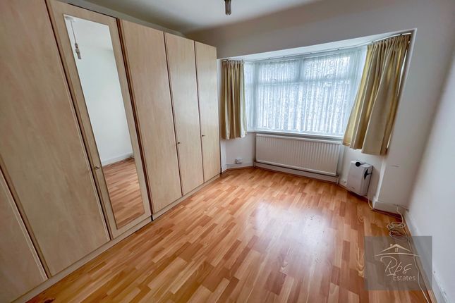 Semi-detached house to rent in Hinton Avenue, Hounslow