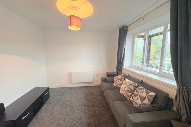 12 Castle Quay, Neath photo 5