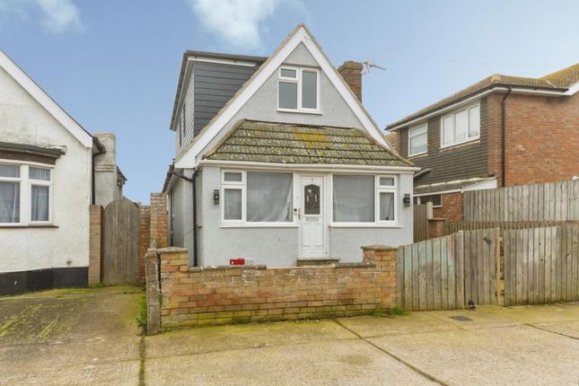 3-bed house on 1, Sea Glebe Way, Clacton-on-Sea, £250,000