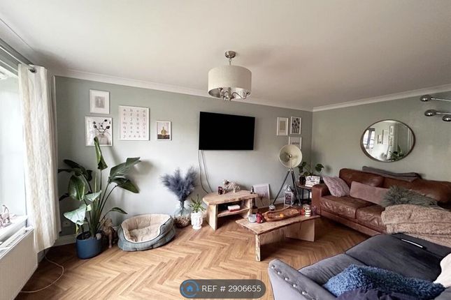 Pavilion Close, Godmanchester, Huntingdon photo 4