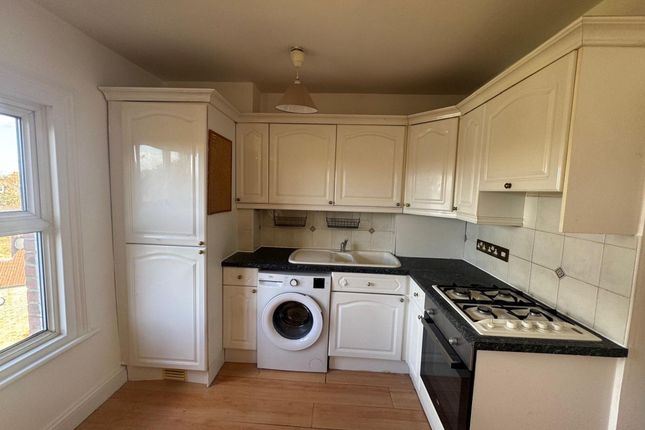4D Crescent Road, london photo 3