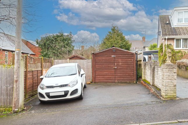 209 Prospect Road, Chesterfield photo 3
