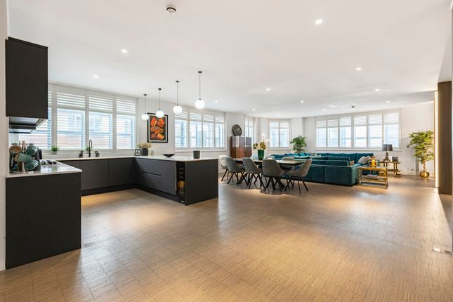 3-bed flat on Penthouse, 22, Shepherdess Walk, London, £2,999,999