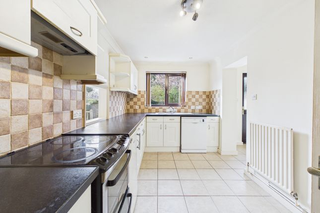 6 The Willows, Horsham photo 4