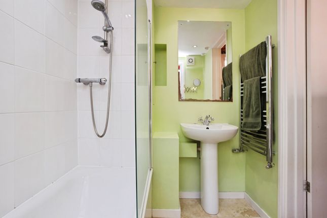 Wisteria House Flat, 32, High Street, Wadhurst photo 4
