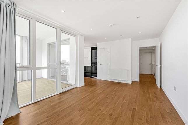 Discovery Tower, 126,1, Terry Spinks Place, London photo 4