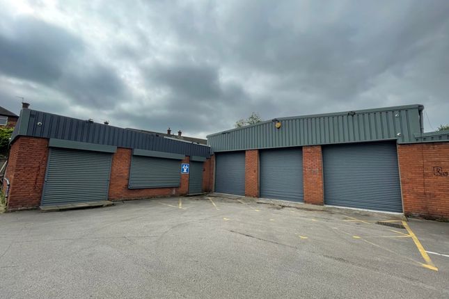 Light industrial to let in Picow Farm Road, Runcorn, Cheshire