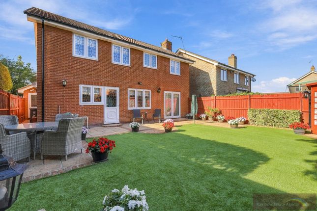 6, Farthingale Lane, Waltham Abbey photo 4