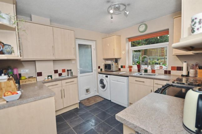 27, Milbury, Northampton photo 4