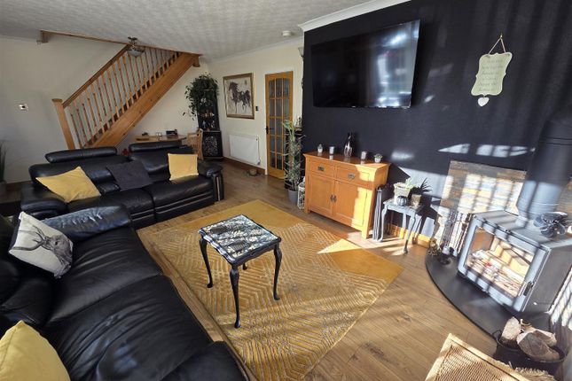 2-bed house on 2, Old Hall Close, Mansfield, £249,995