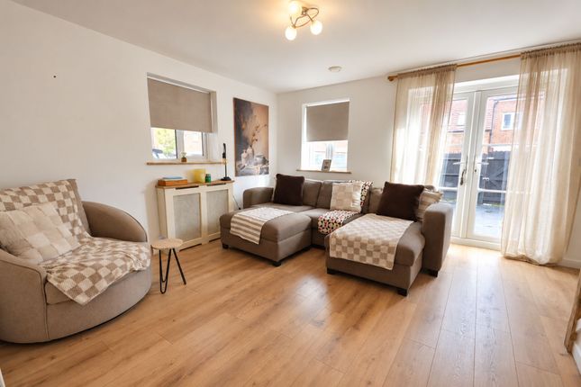 25 Barnwell Gardens, Corby photo 2