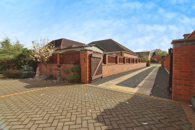 Bungalow for sale in Thorne Road, Sandtoft, Doncaster, Lincolnshire