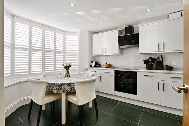 Larkbere Road, London photo 3