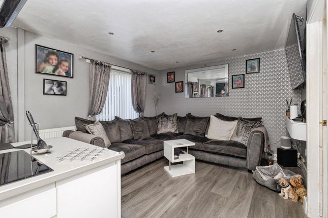 30, Barry Lawson Close, Lancashire photo 4