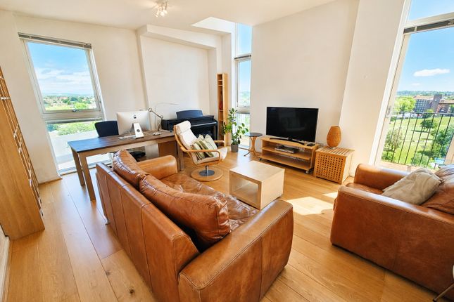 Flat 47 Lark Court 104, Lanacre Avenue, London photo 3
