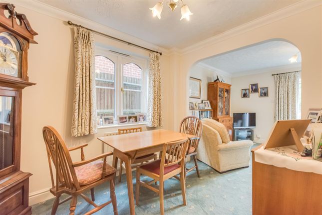3, Flint Close, Green Street Green Orpington photo 4
