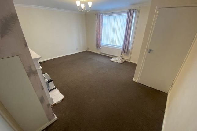 122, Hallfields Lane, Peterborough photo 2