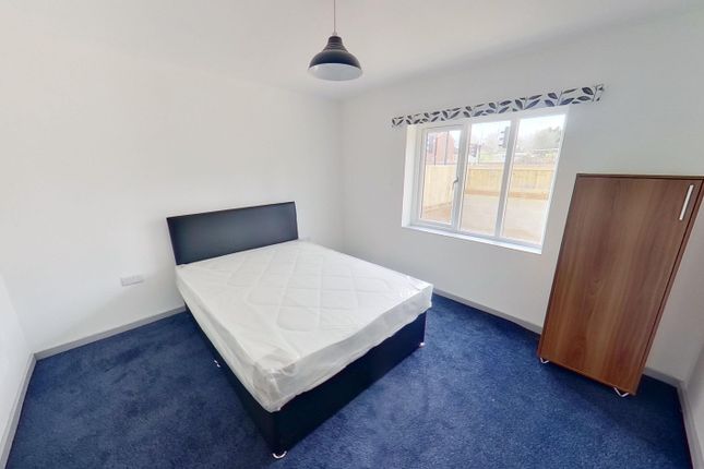 Flat to rent in Stainbeck Road, Meanwood, Leeds