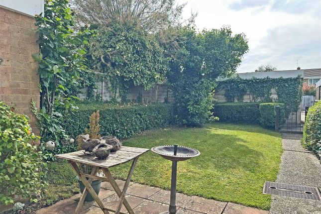 7, Hampton Road, Redhill photo 4
