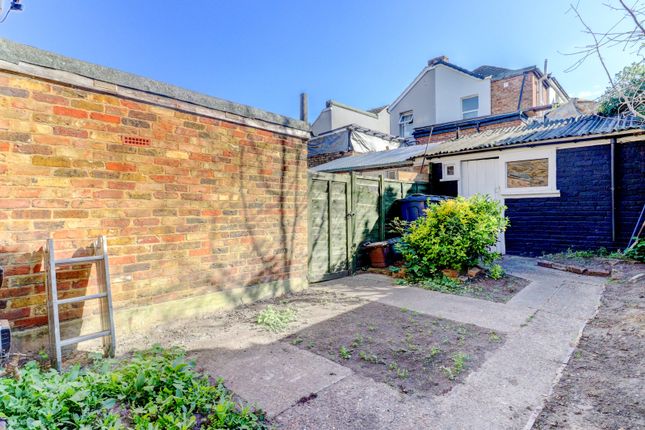 82, Green Street, Buckinghamshire photo 3