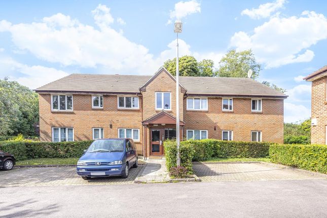 Thumbnail Flat to rent in Henley On Thames, Oxfordshire