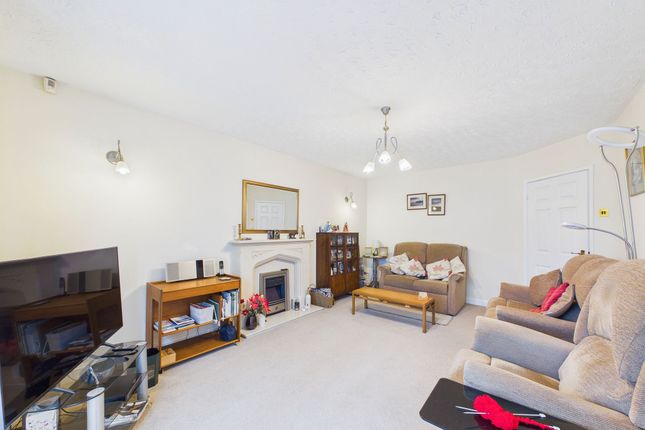 10 Rheda Close, Frizington photo 3