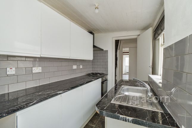 39, Manor Road, Erith photo 4