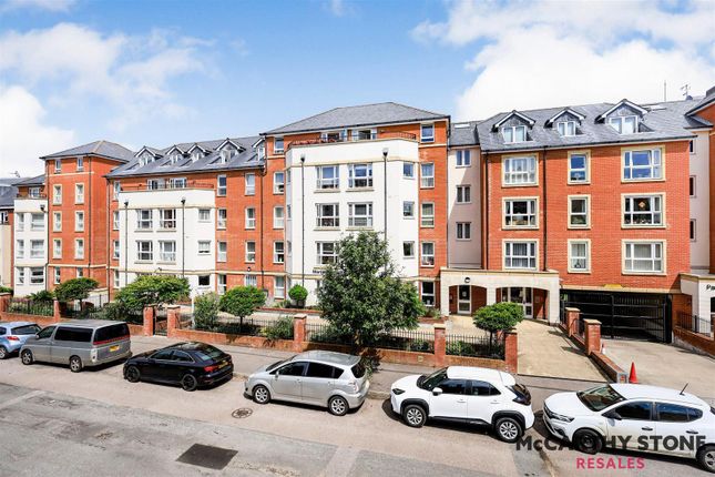 1-bed flat on 30 Martello Court, Jevington Gardens, Eastbourne, £155,000