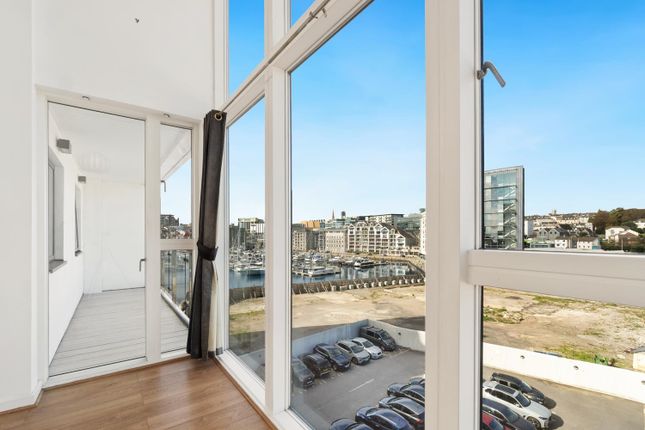 Flat 18, East Quay House, Marrowbone Slip, Plymouth photo 4