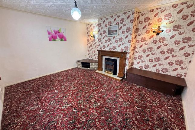 45, Shenstone Avenue, Stourbridge photo 3