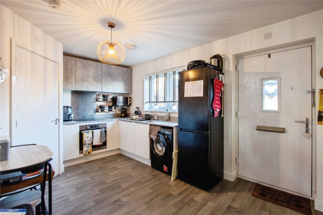 9, Staithes Drive, West Yorkshire photo 3