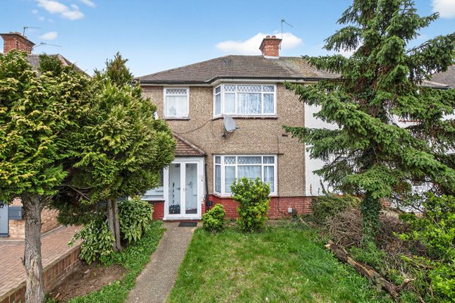 12, Orchard Avenue, Feltham photo 3