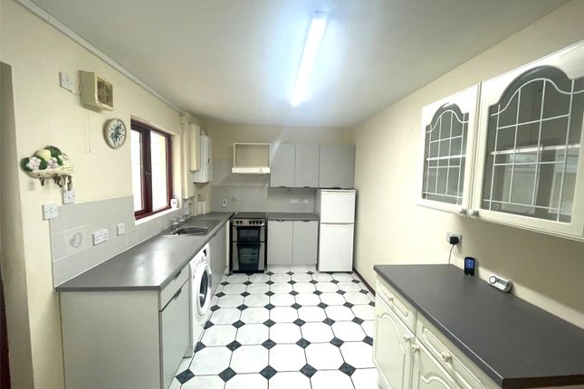 28, Trevaughan Lodge Road, Carmarthenshire photo 3